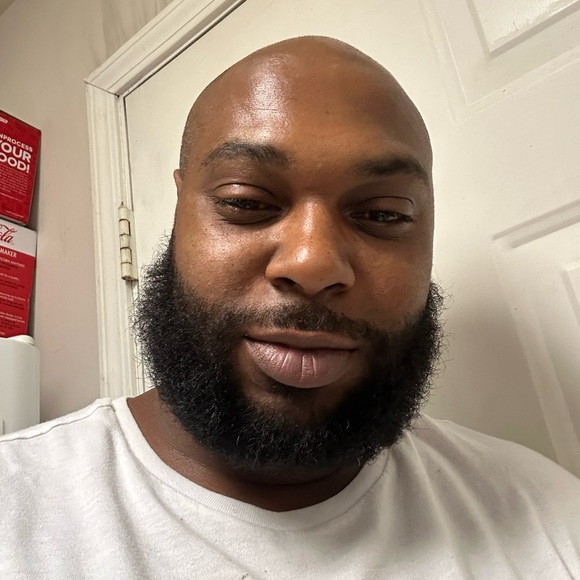 Meet your Posher, Devin - Picture 1 of 1